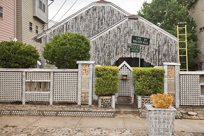 Beer Can House Exterior front2 - photo by David Brown, dabfoto.jpg